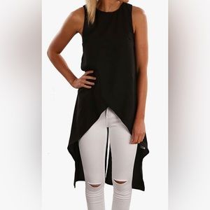 Wore this once- in great condition… zip up the back…